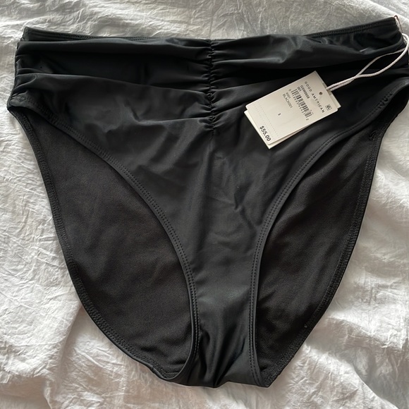 Good American Ruched Bikini - Picture 3 of 3